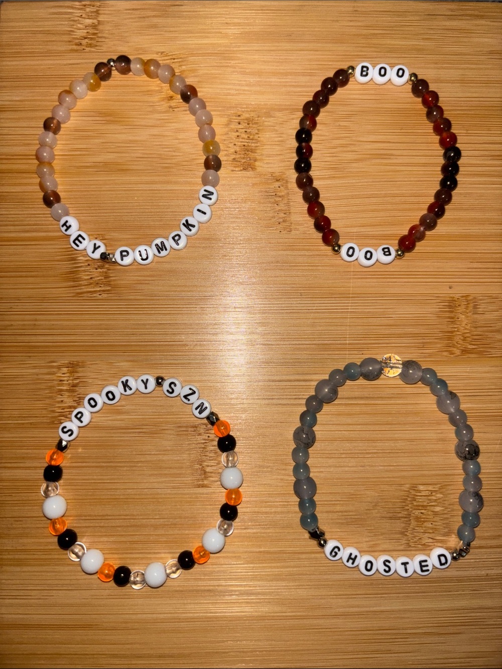Handmade Spooky Season Beaded Stretch Bracelet (1) 👻🎃